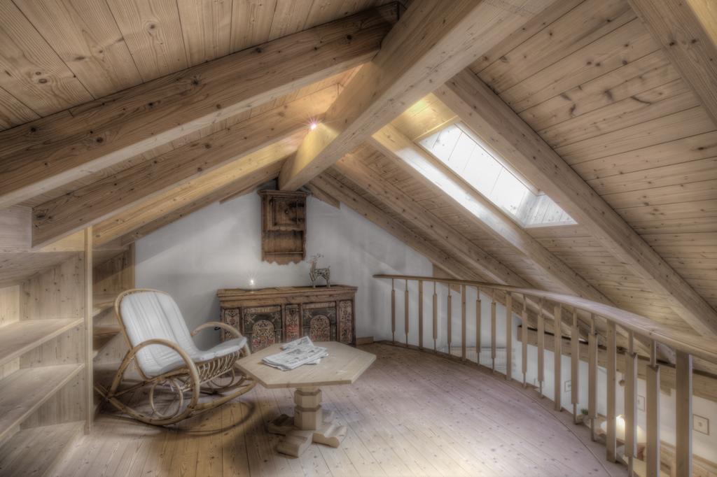 Alexander Mountain-Lodge San Vigilio Di Marebbe Bilik gambar